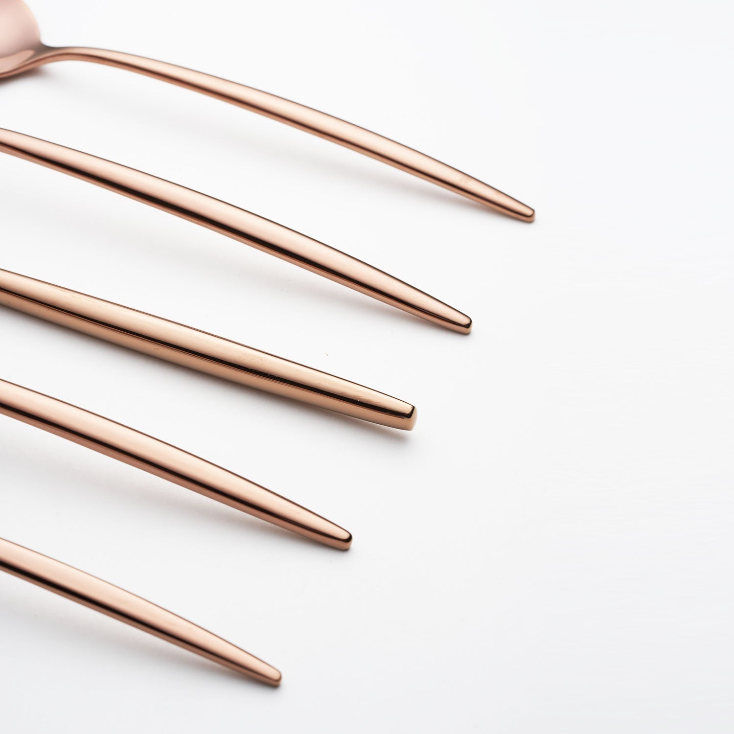 Gaze Copper Mirror 20-Piece Flatware Set - Image 5