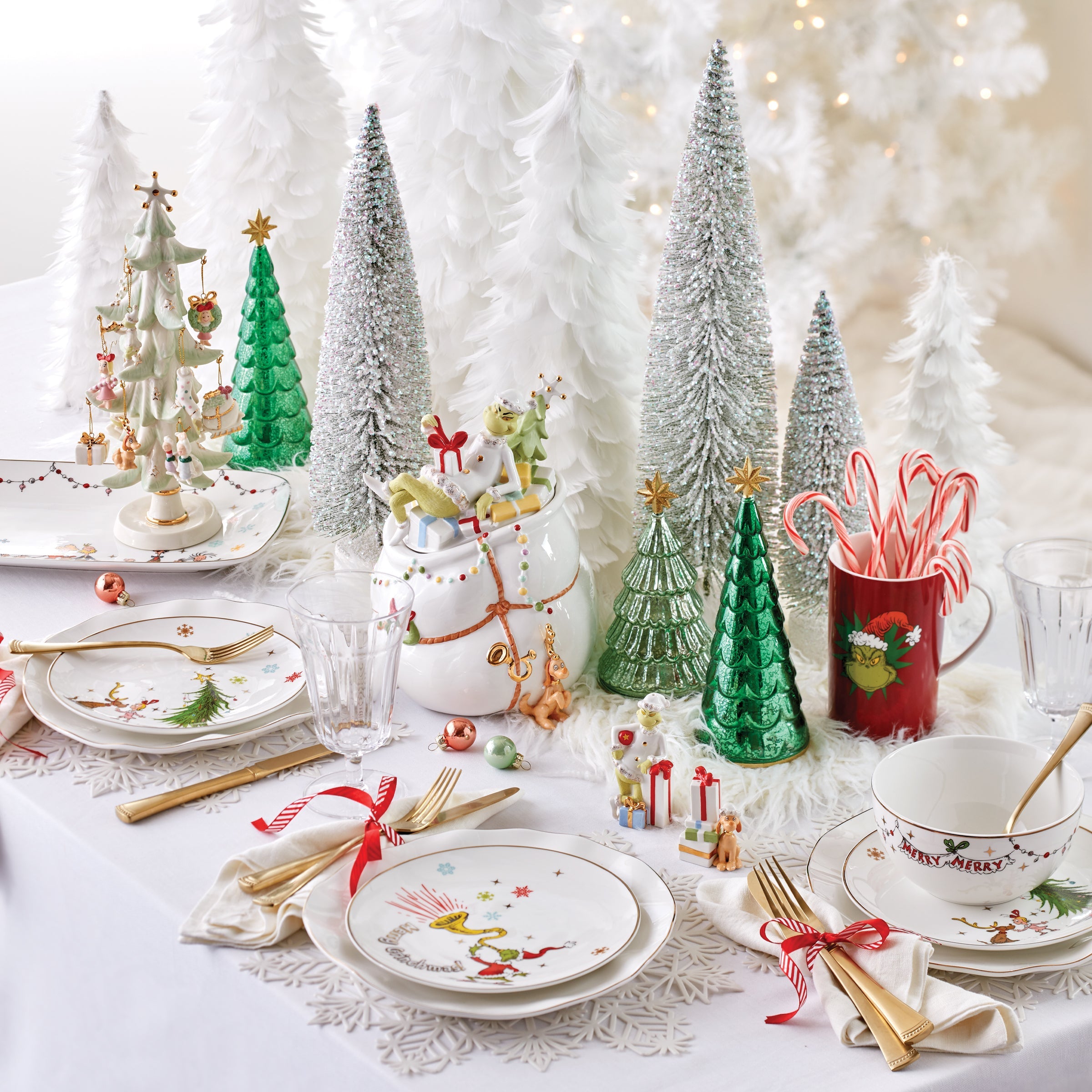How The Grinch Stole Christmas 12-Piece Ornament & Tree Set - Image 3