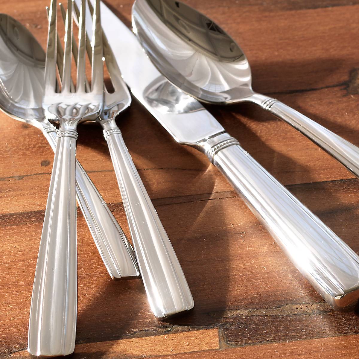 Crescendo II 65-Piece Flatware Set - Image 3