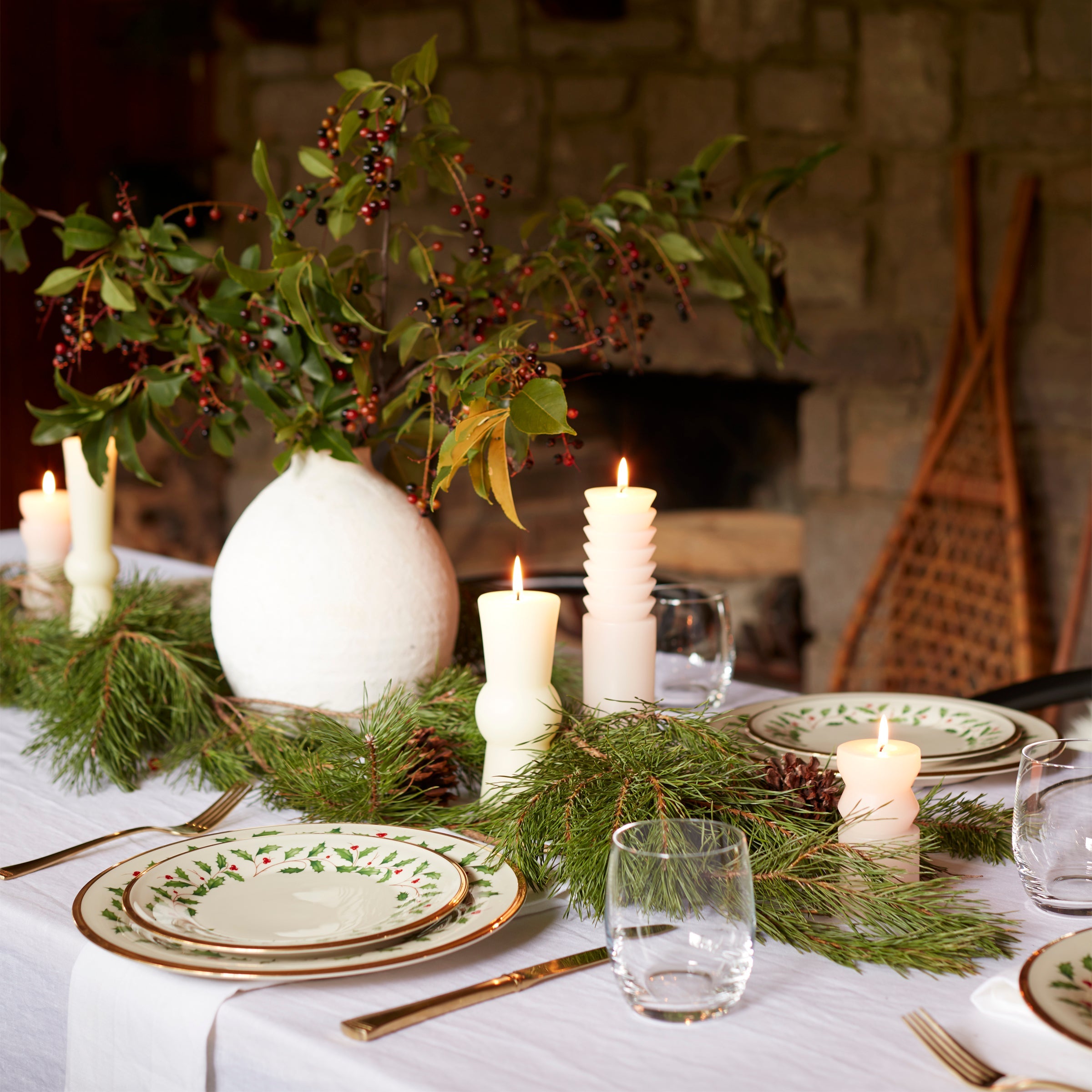 Holiday Dinner Plates. Set of 6 - Image 5