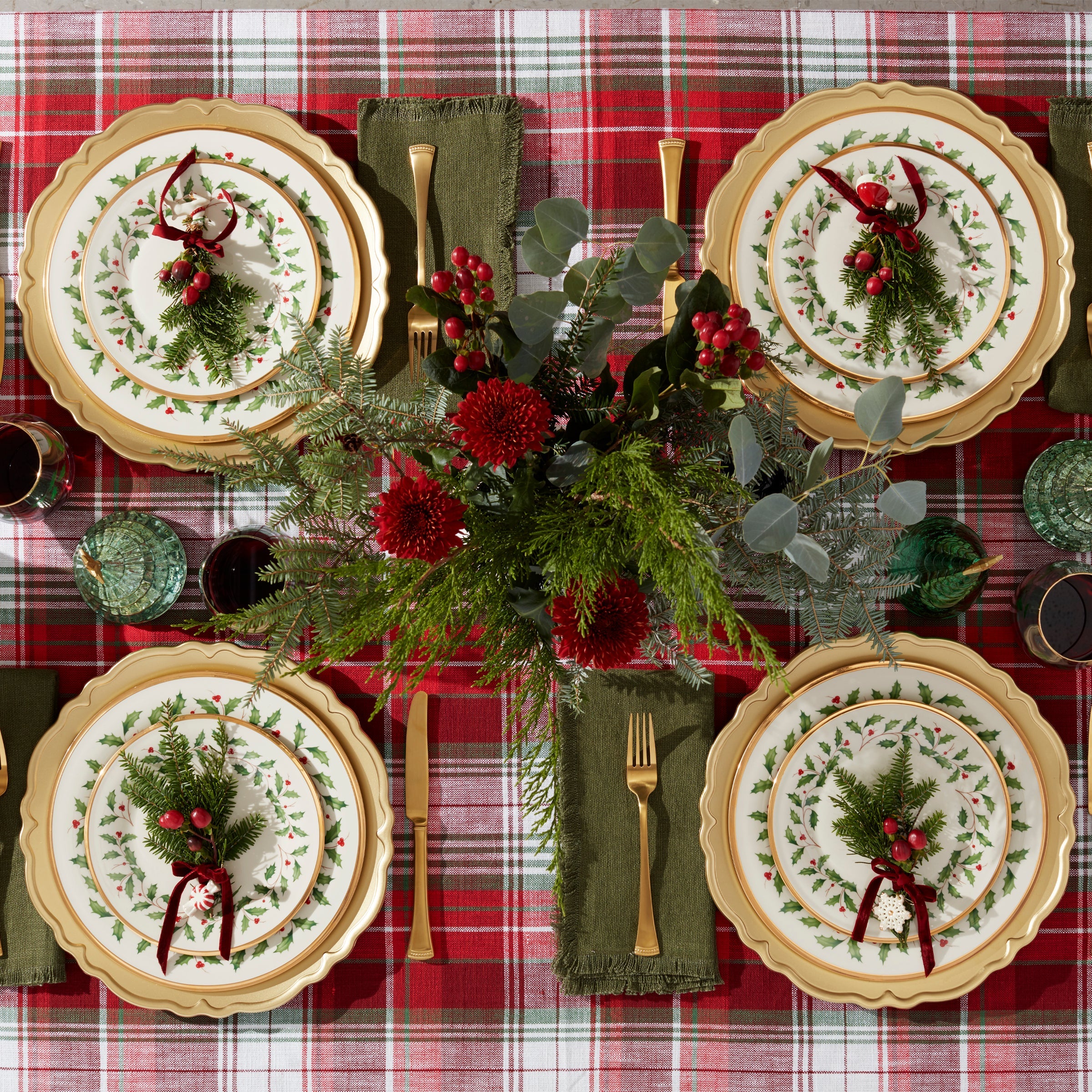 Holiday 12-Piece Plate & Bowl Set - Image 12
