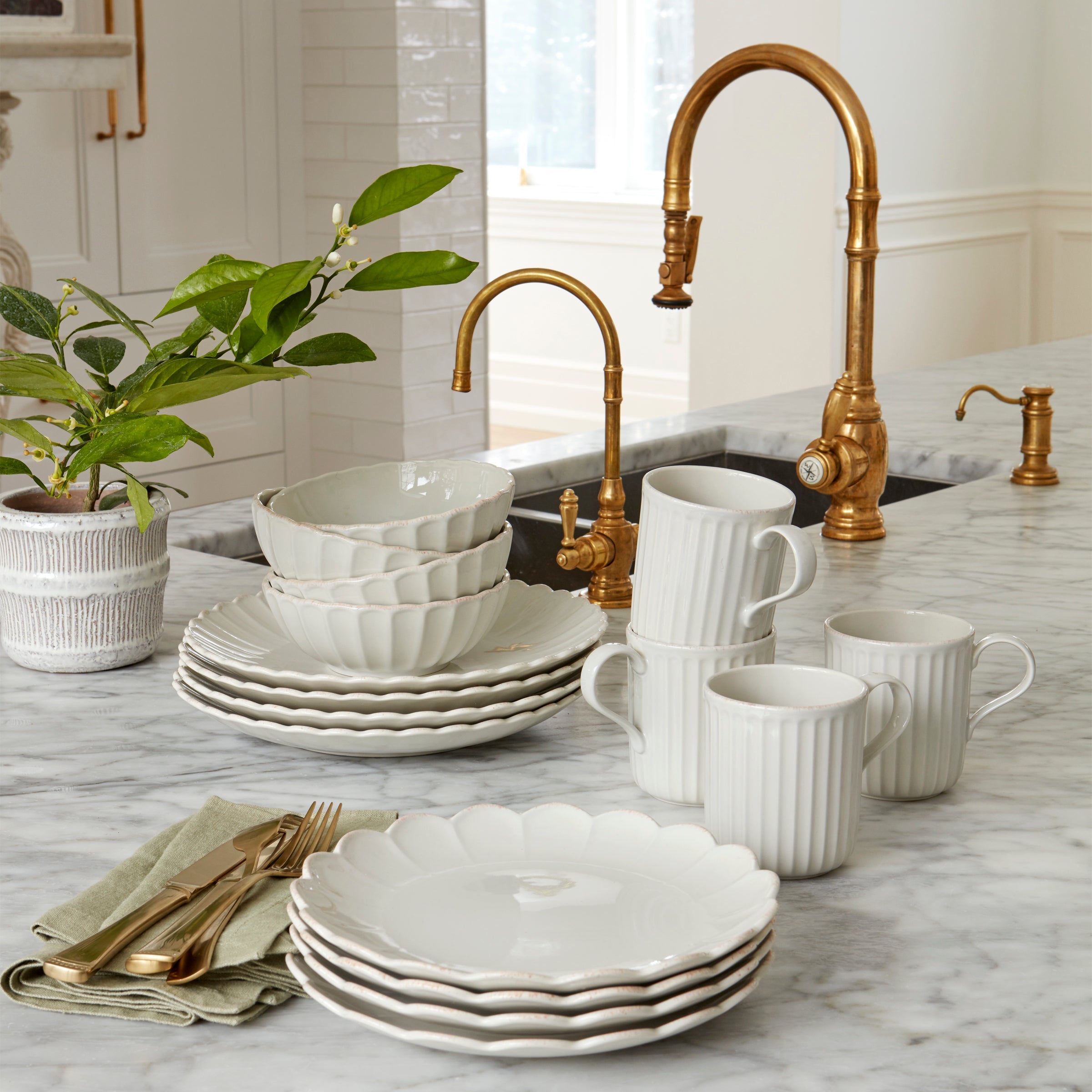 French Perle Scallop White 12-Piece Dinnerware Set - Image 6