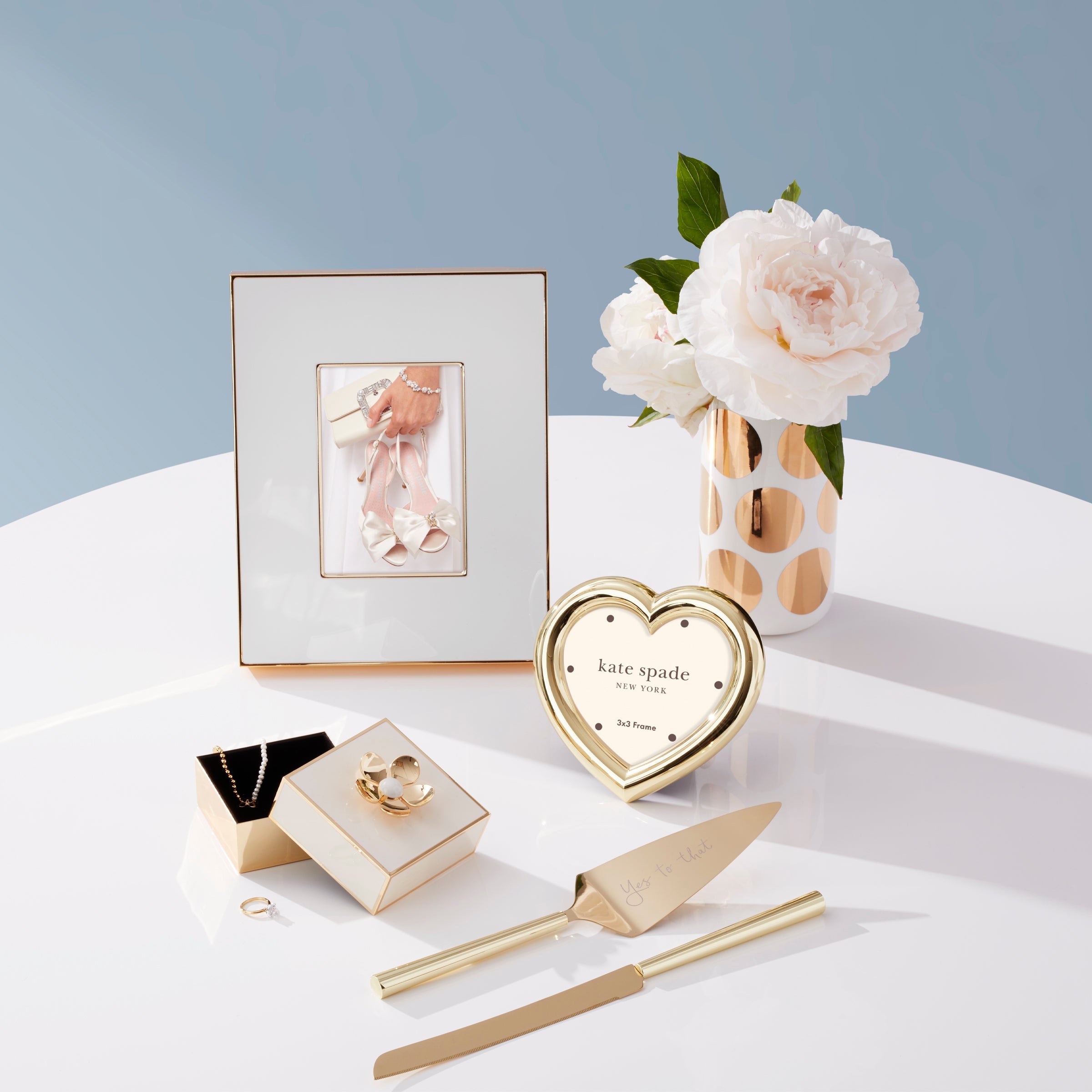 Make It Pop Gold Floral Box - Image 4