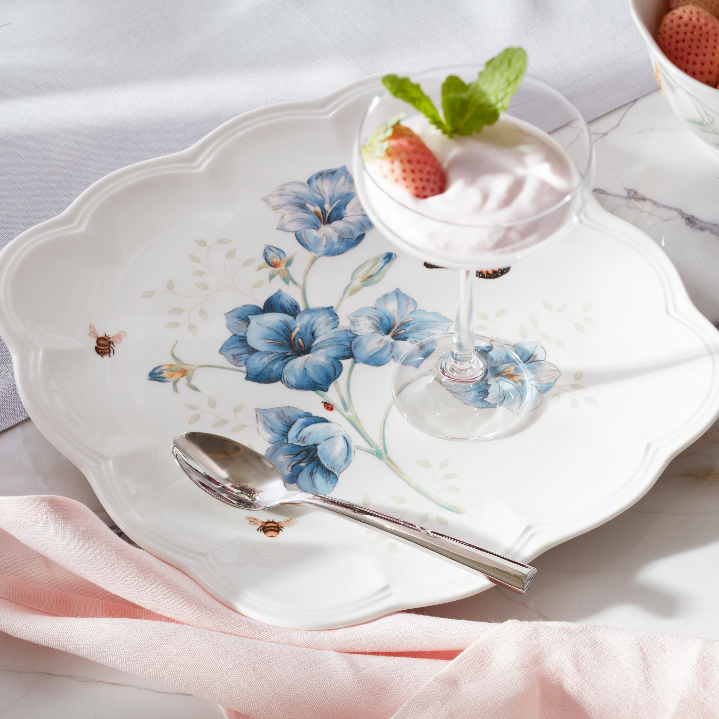 Butterfly Meadow Square 18-Piece Dinnerware Set - Image 6