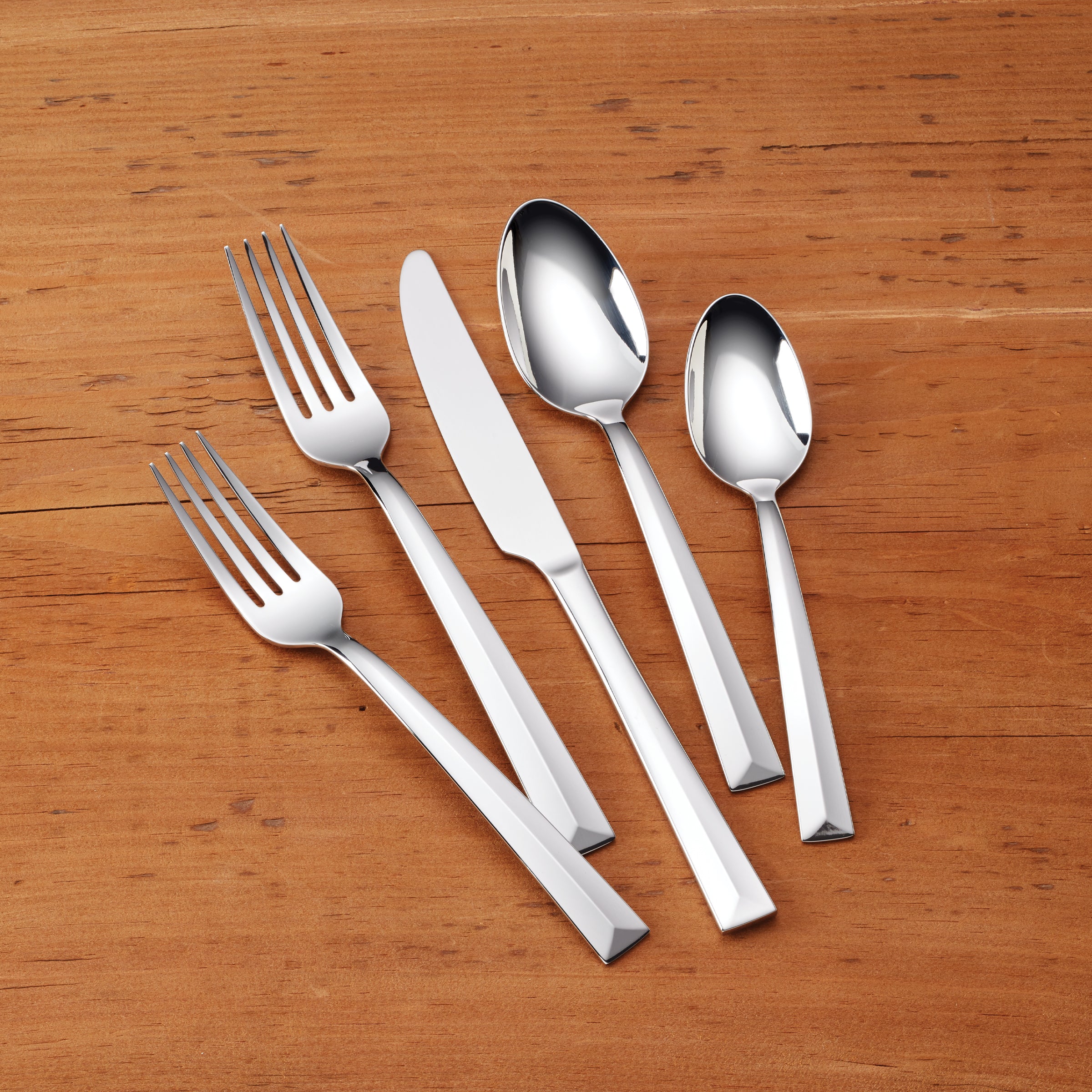 Moxie 20-Piece Flatware Set - Image 4