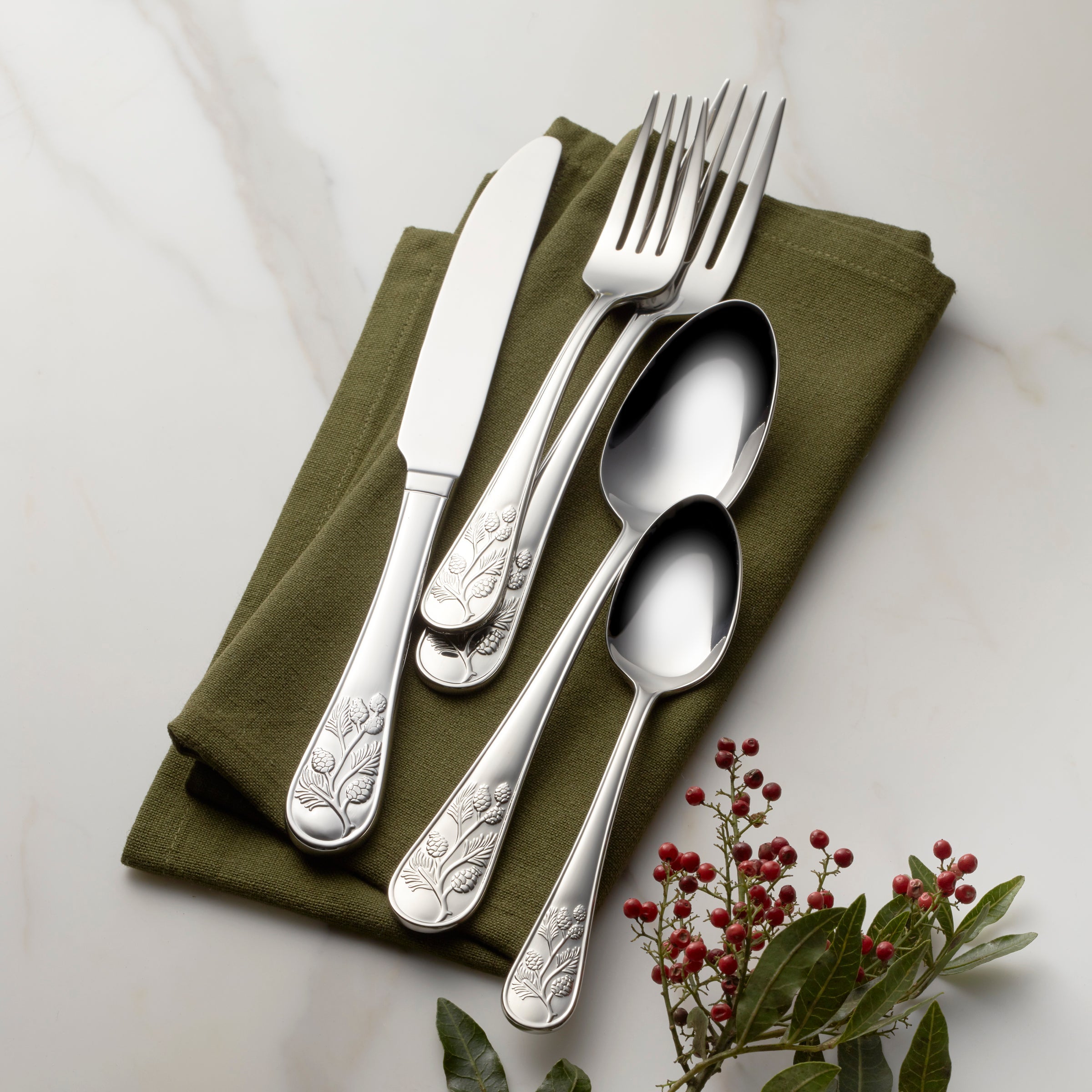 Chestnut Ridge 65-Piece Flatware Set - Image 8