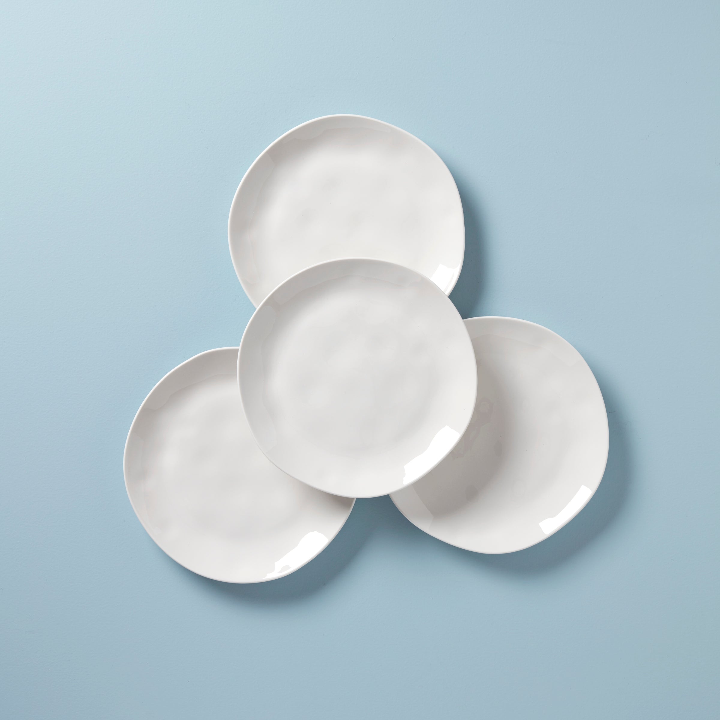 Bay Colors White Dinner Plates. Set of 4