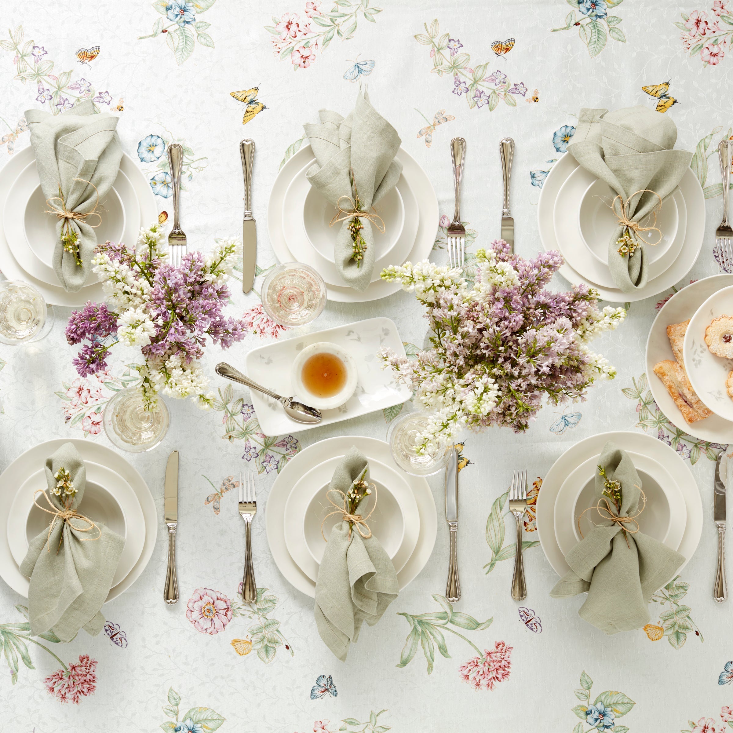 Bay Colors White Accent Plates. Set of 4 - Image 2