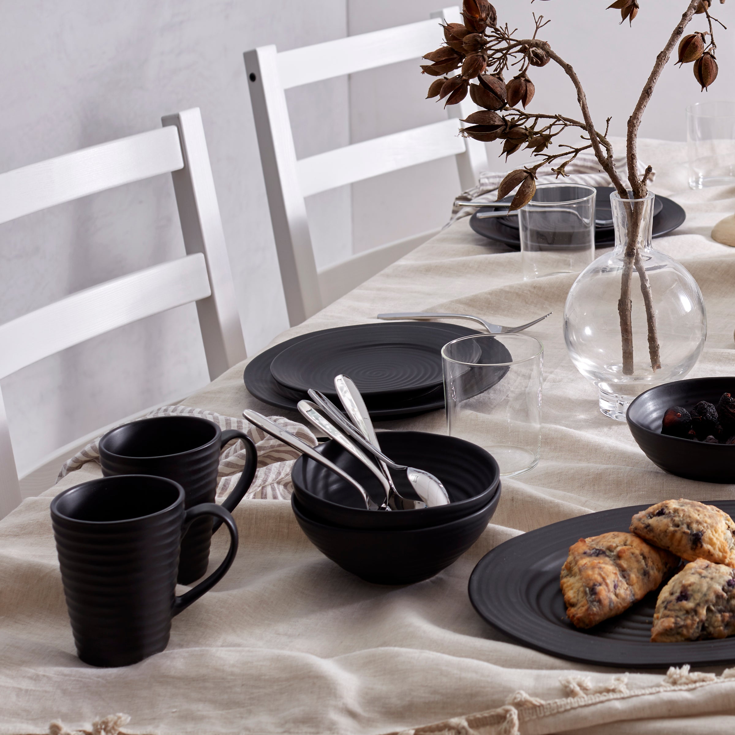 Ridge Black Dinnerware Mug - Image 2