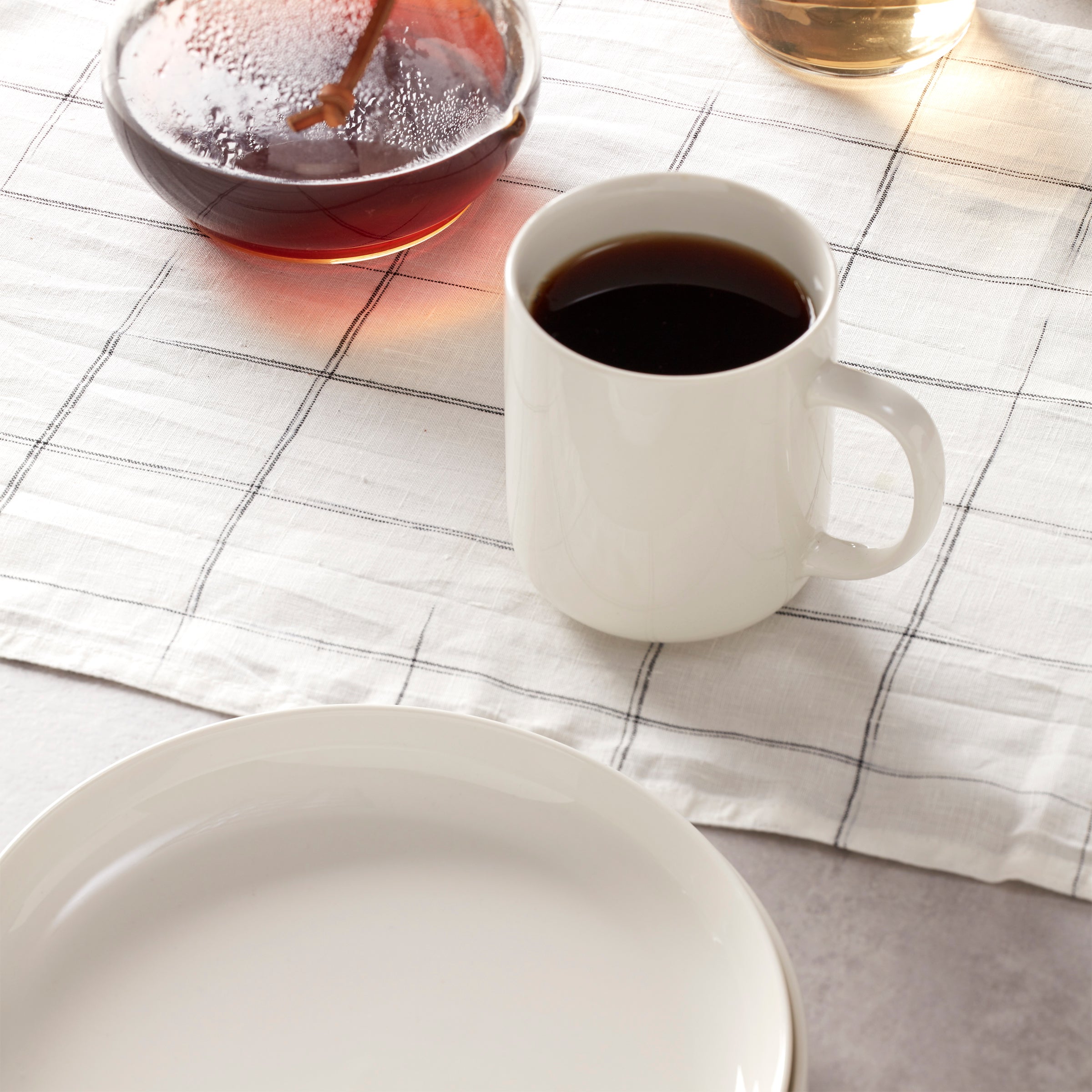 24 Seven White Mugs. Set of 4 - Image 2