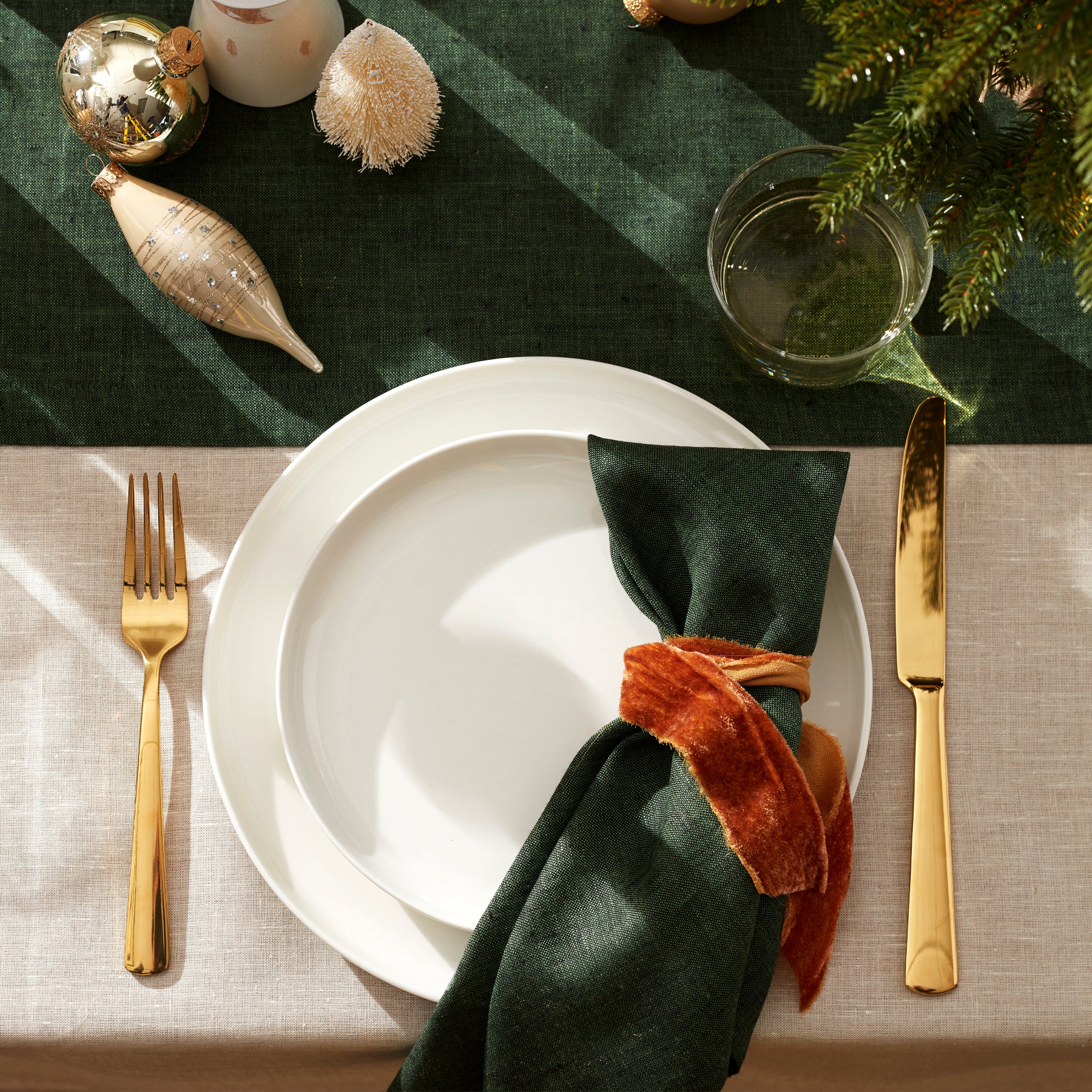 24 Seven White 18-Piece Dinnerware Set - Image 6