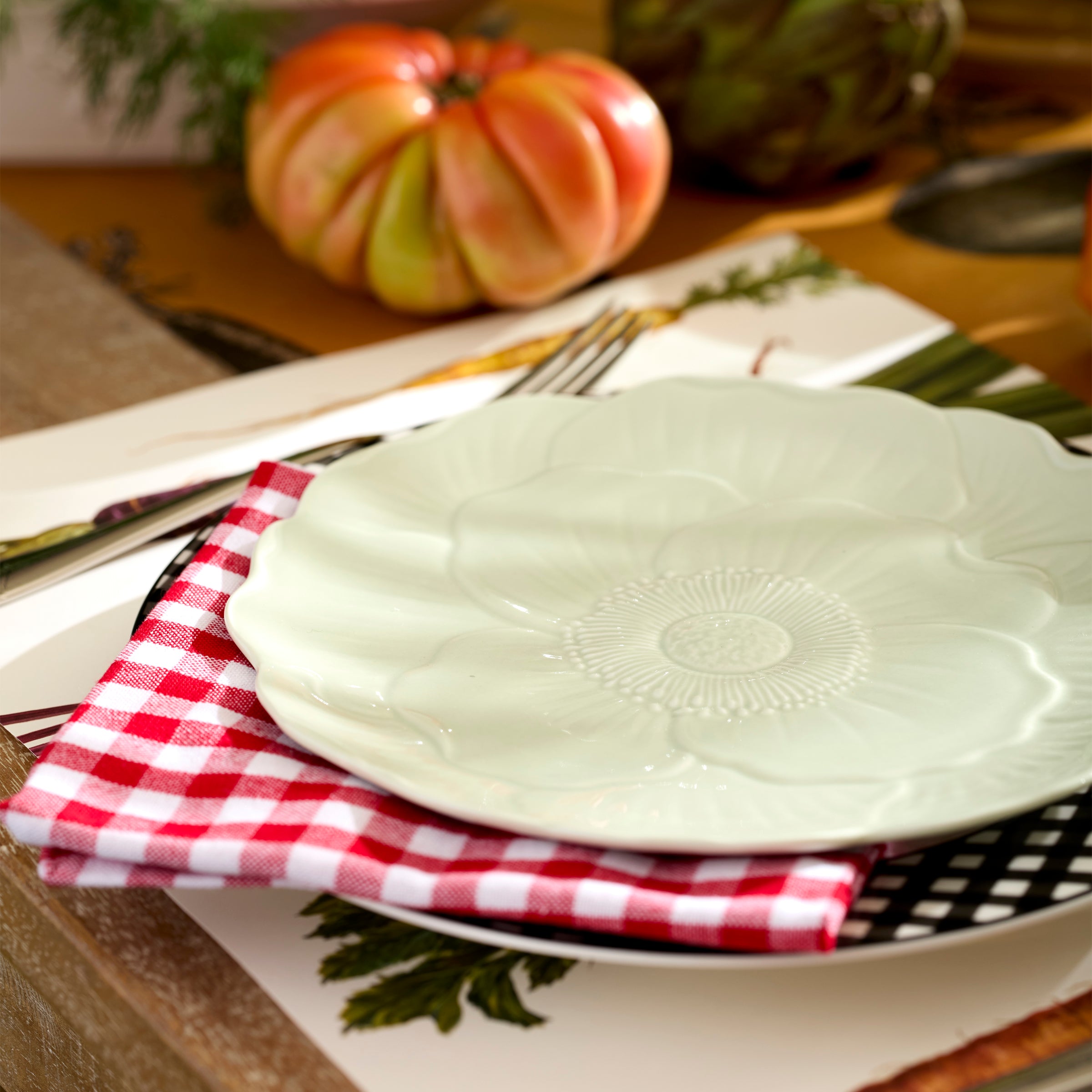 Gingham Black Dinner Plates. Set of 4 - Image 8