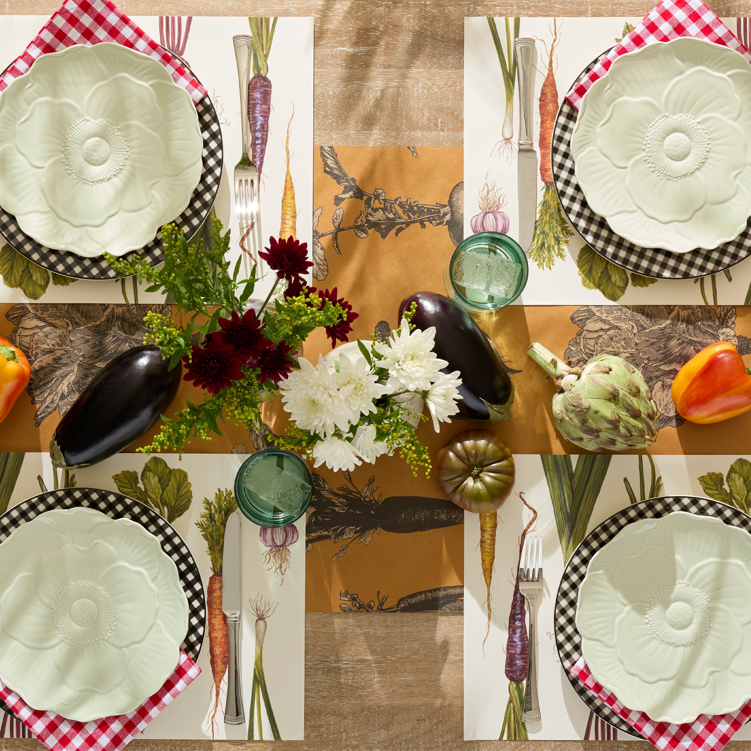 Gingham Black Dinner Plates. Set of 4 - Image 6