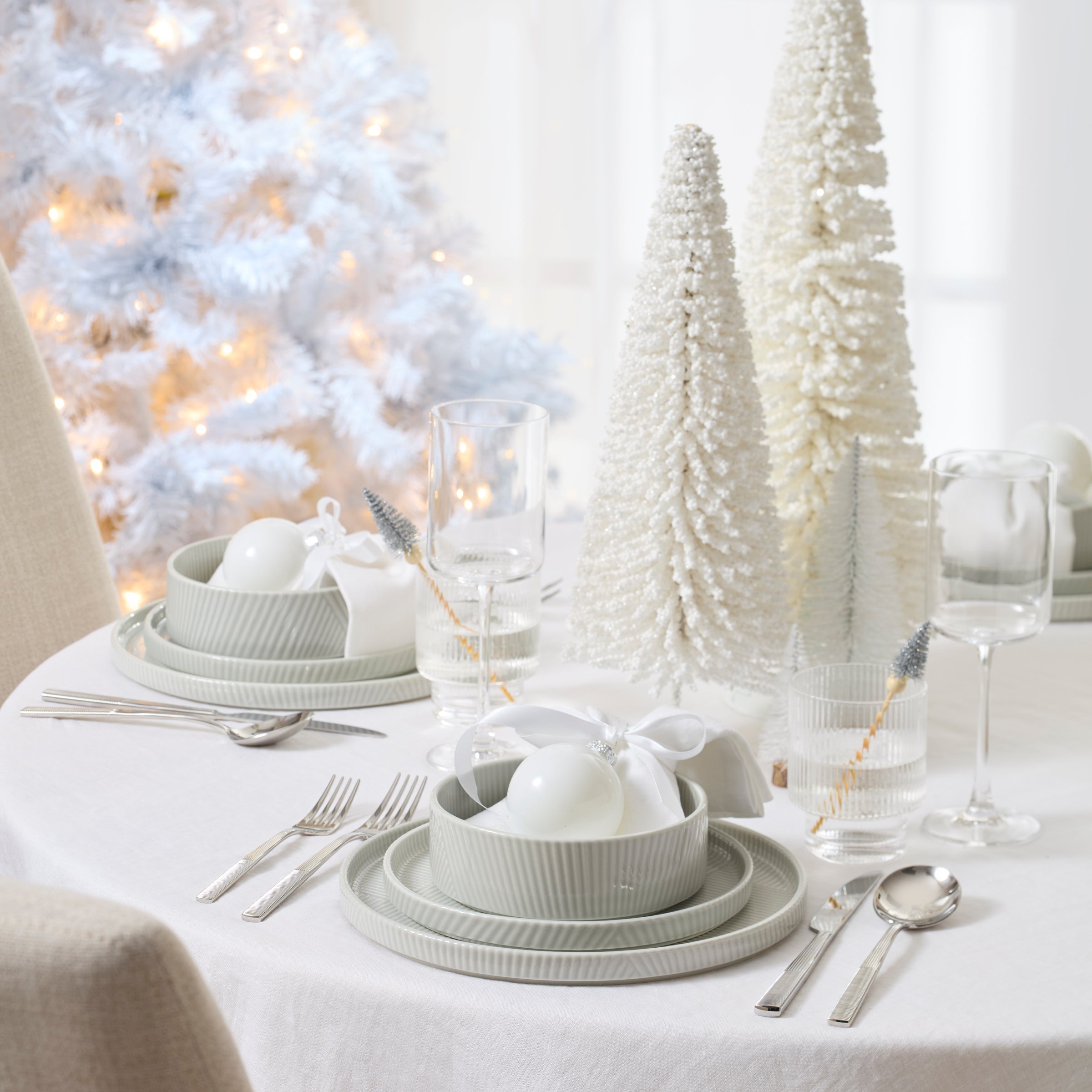 Modulus Vapor 16-Piece Dinnerware Set - Image 4