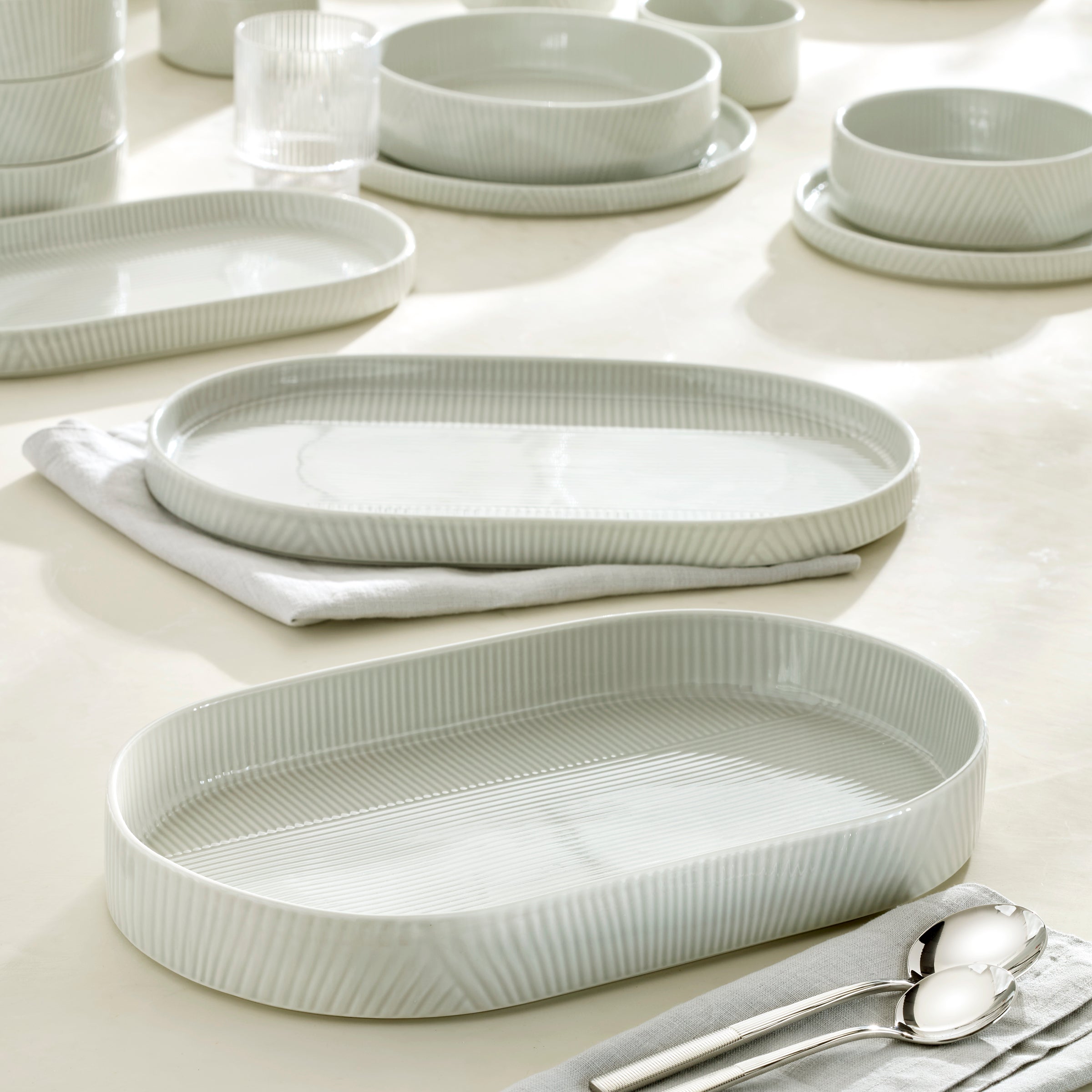 Modulus Vapor 2-Piece Serving Set - Image 3