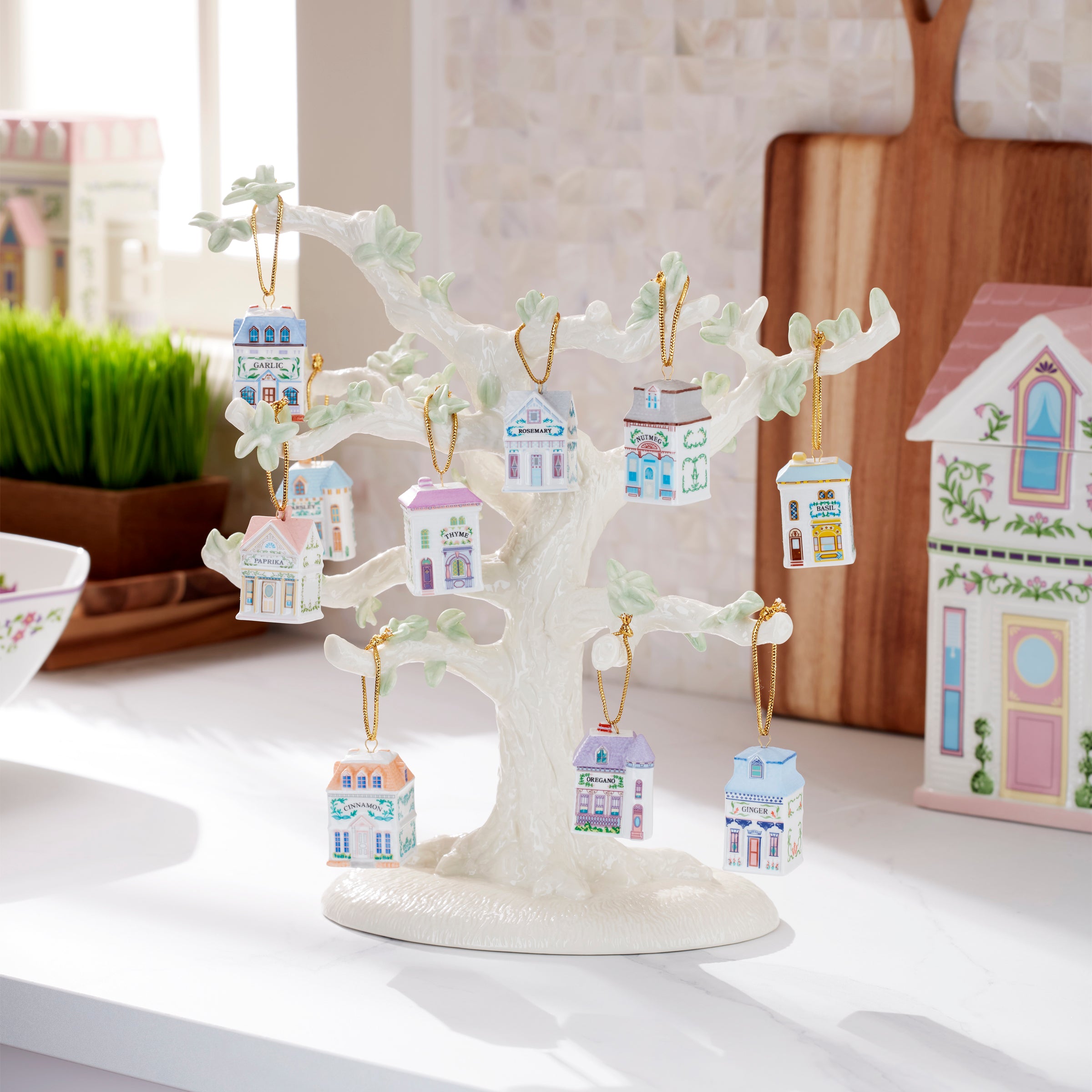 Lenox Spice Village 10-Piece Mini Ornament Set - Image 8