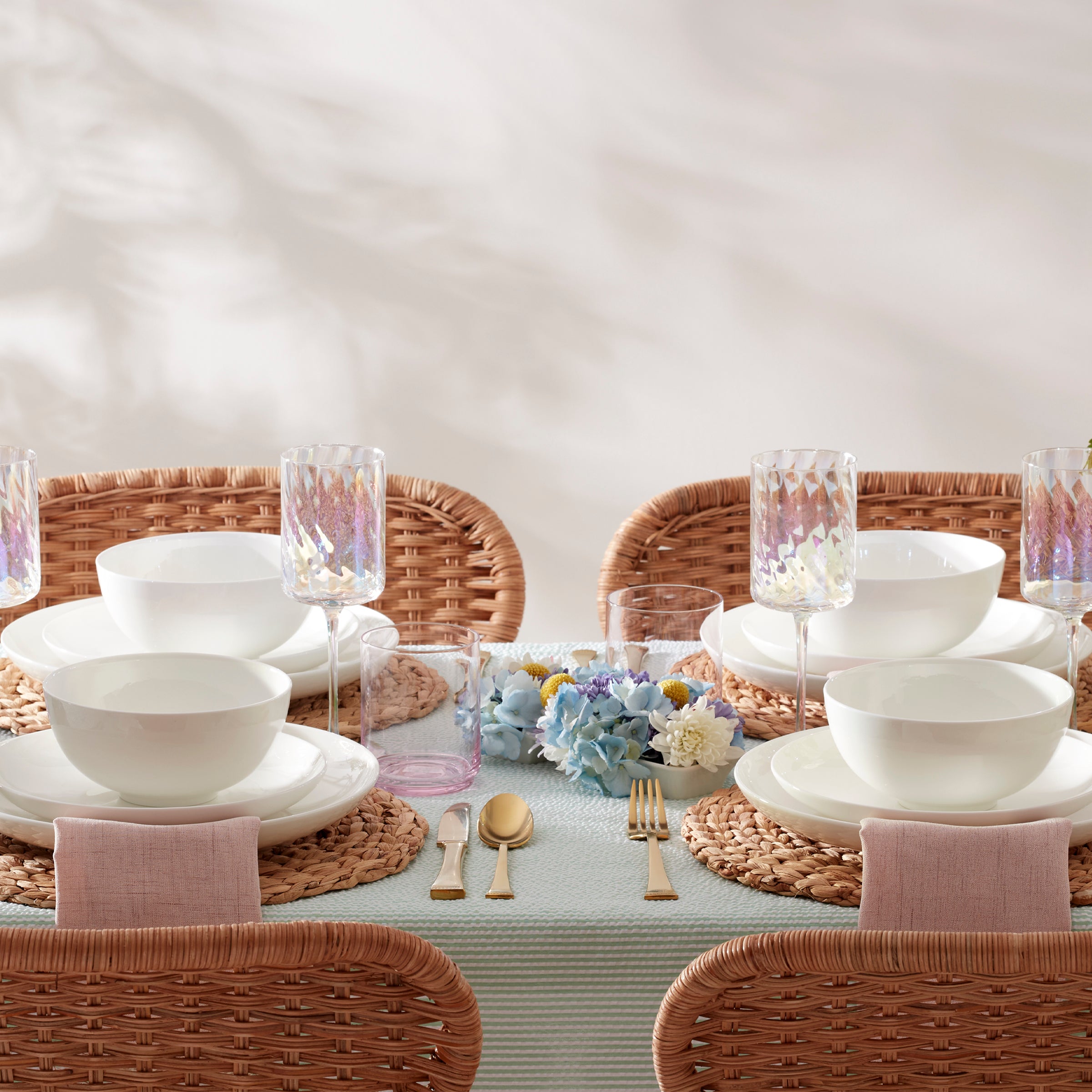 Studio 1414 Coupe 12-Piece Dinnerware Set - Image 12