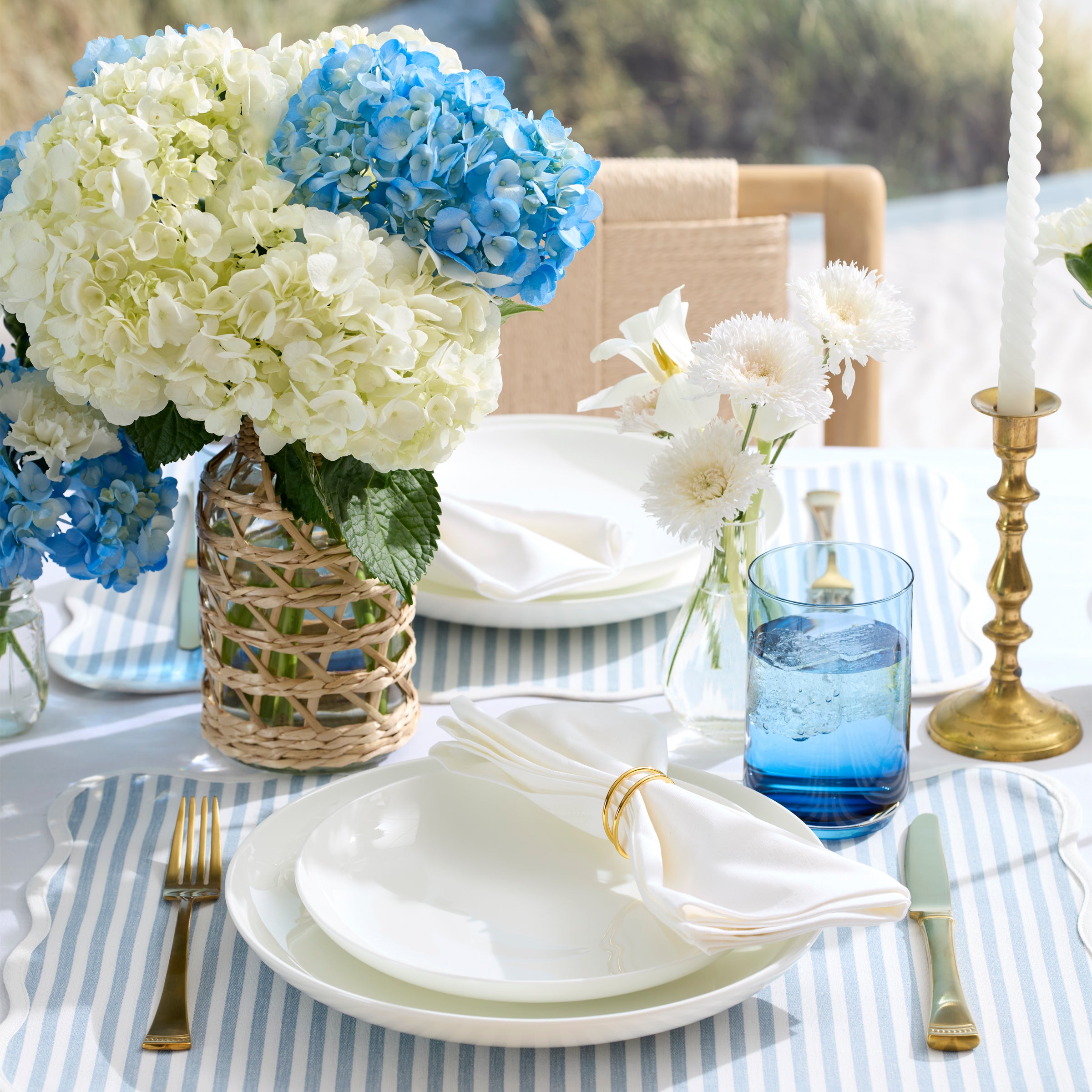 Studio 1414 Coupe 12-Piece Dinnerware Set - Image 6