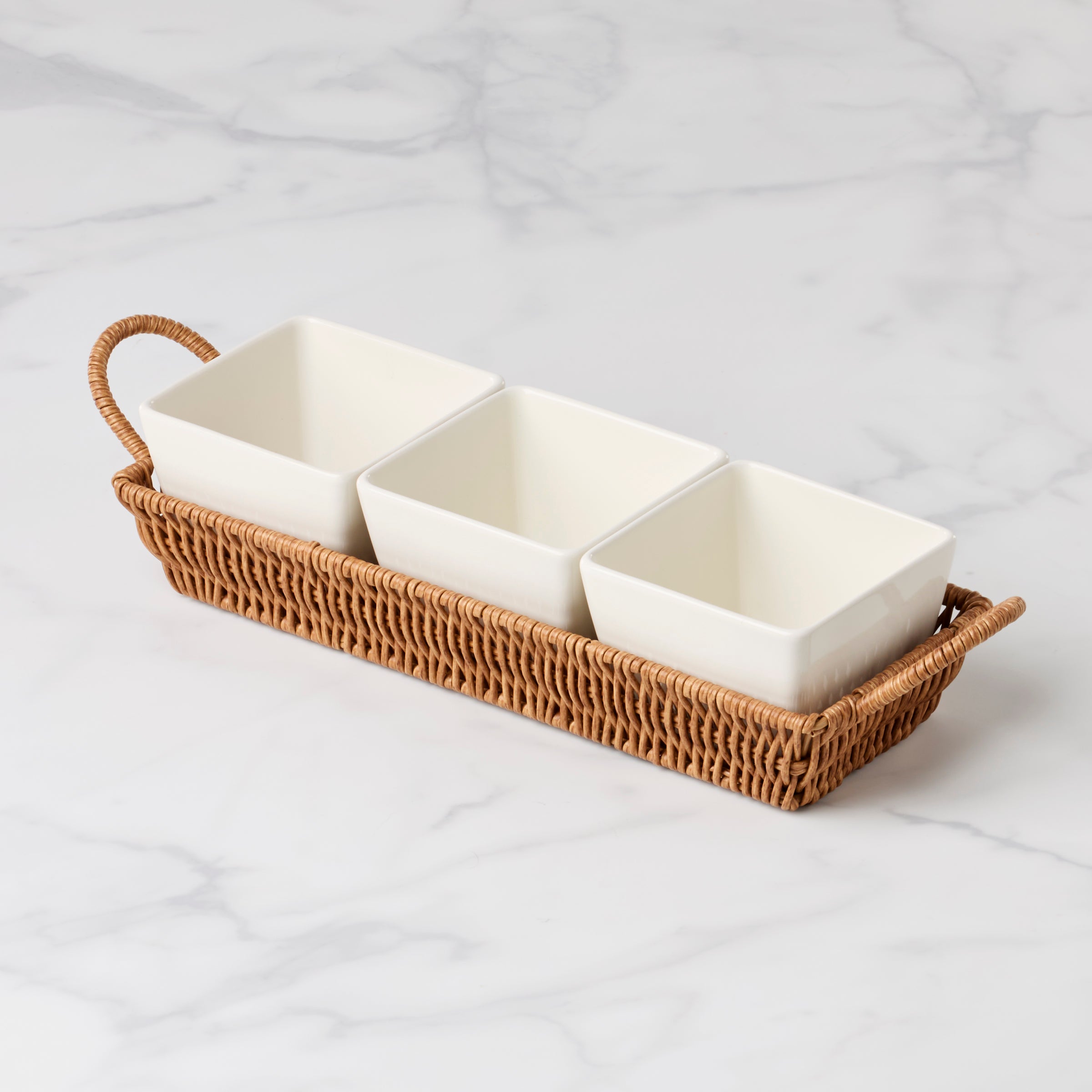 Willow & White. 4-Piece Serving Set