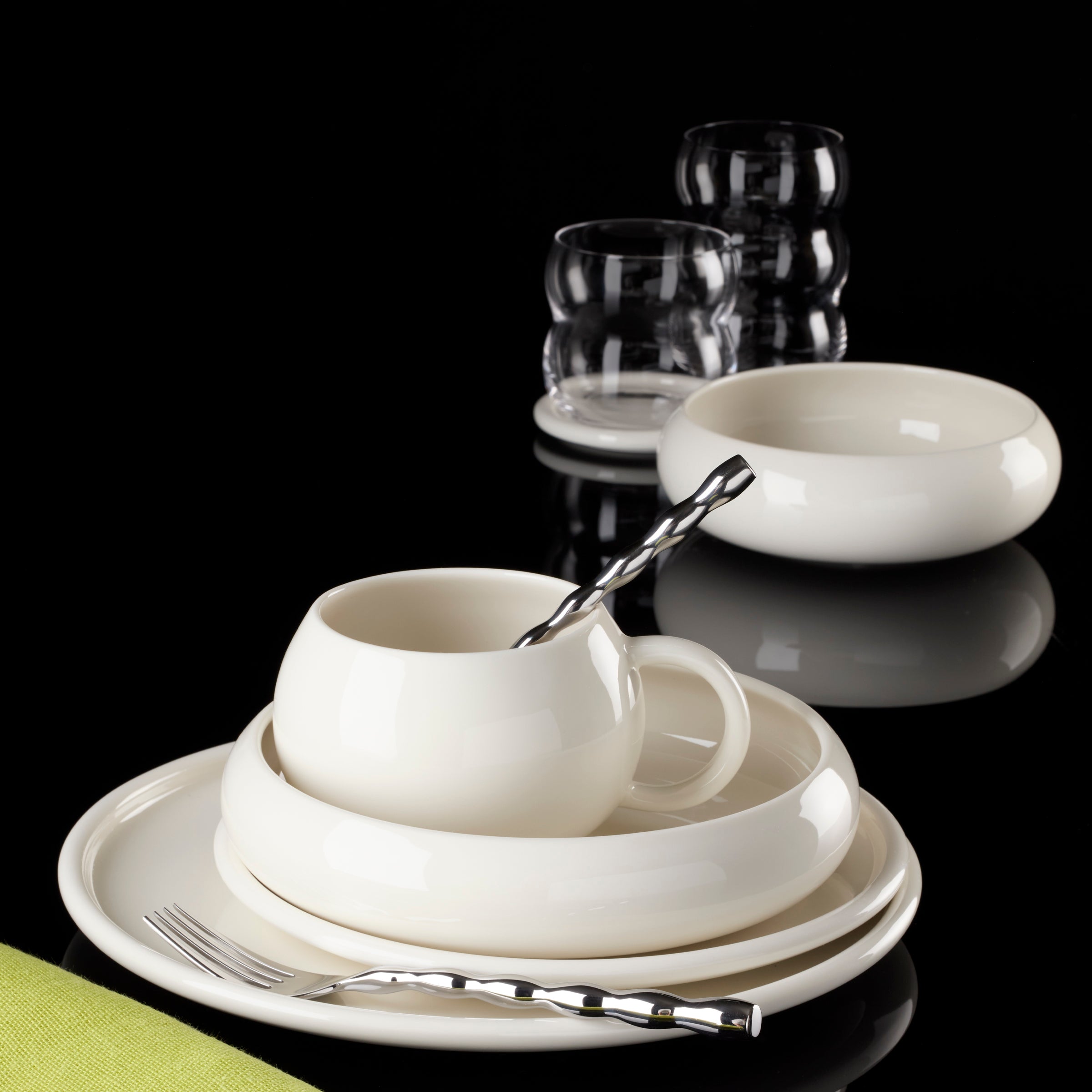 Quirk 12-Piece Dinnerware Set - Image 4