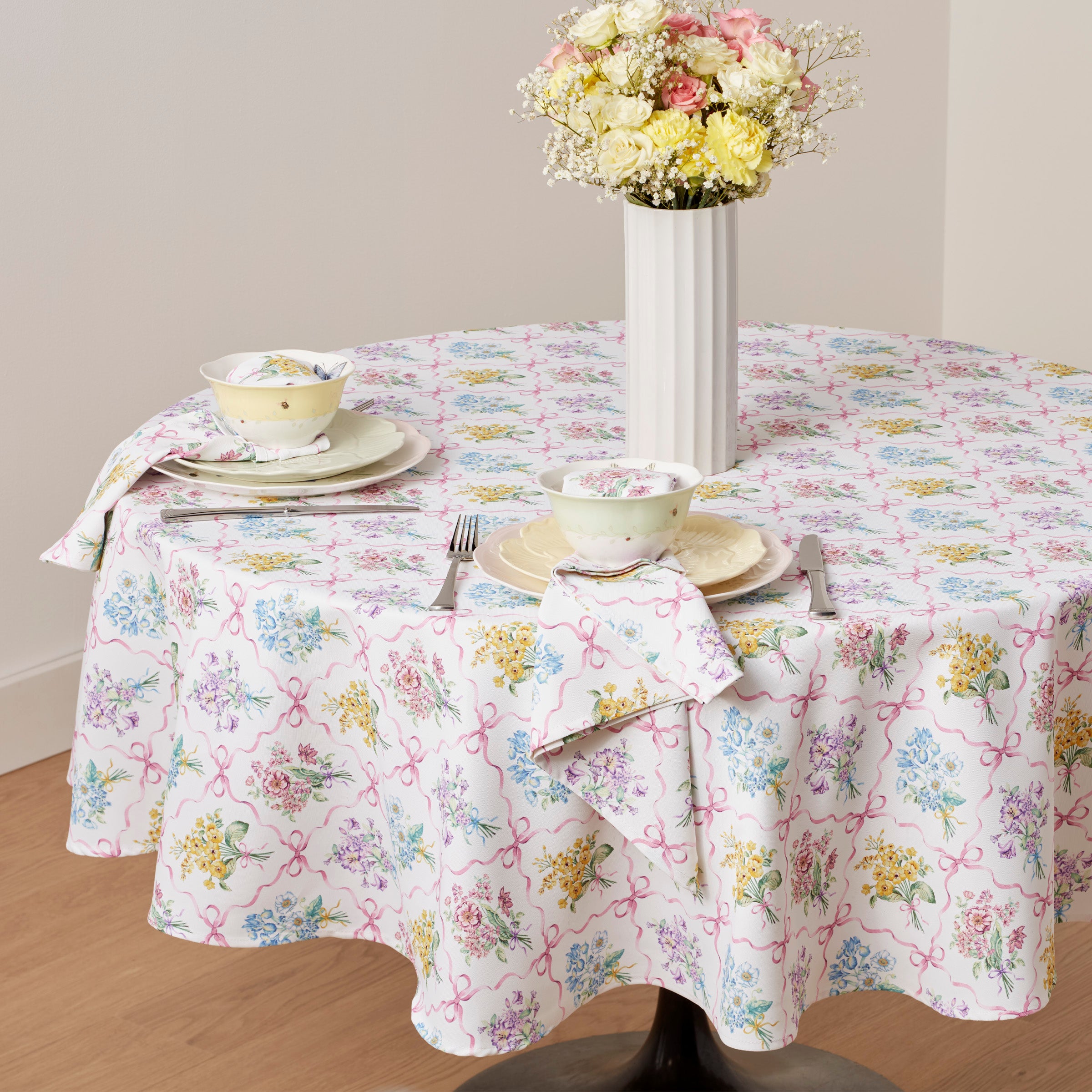 Bouquet Ribbon 70x70 Round Tablecloth - Image 2