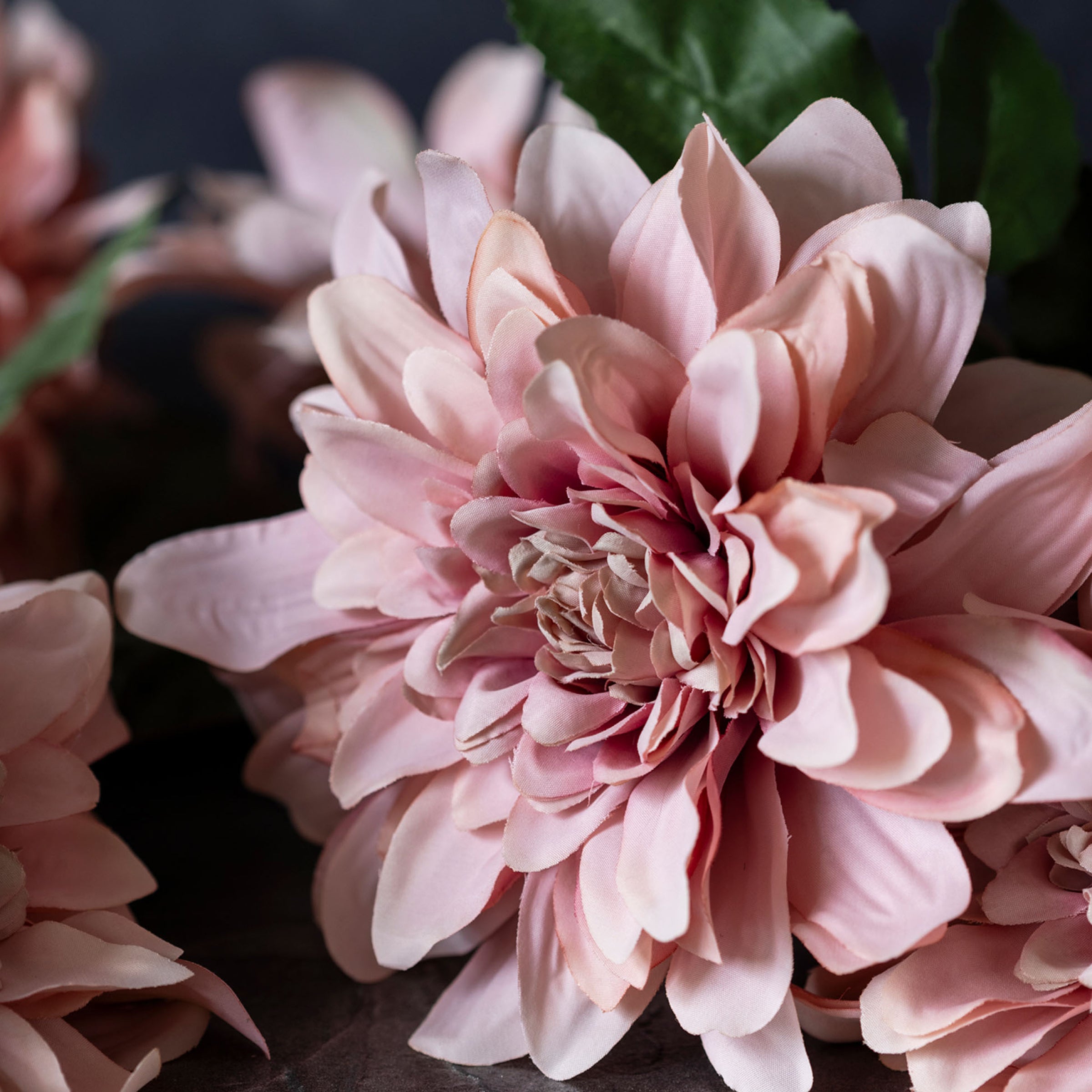 Artificial Flamingo Dahlia Stem - Image 4