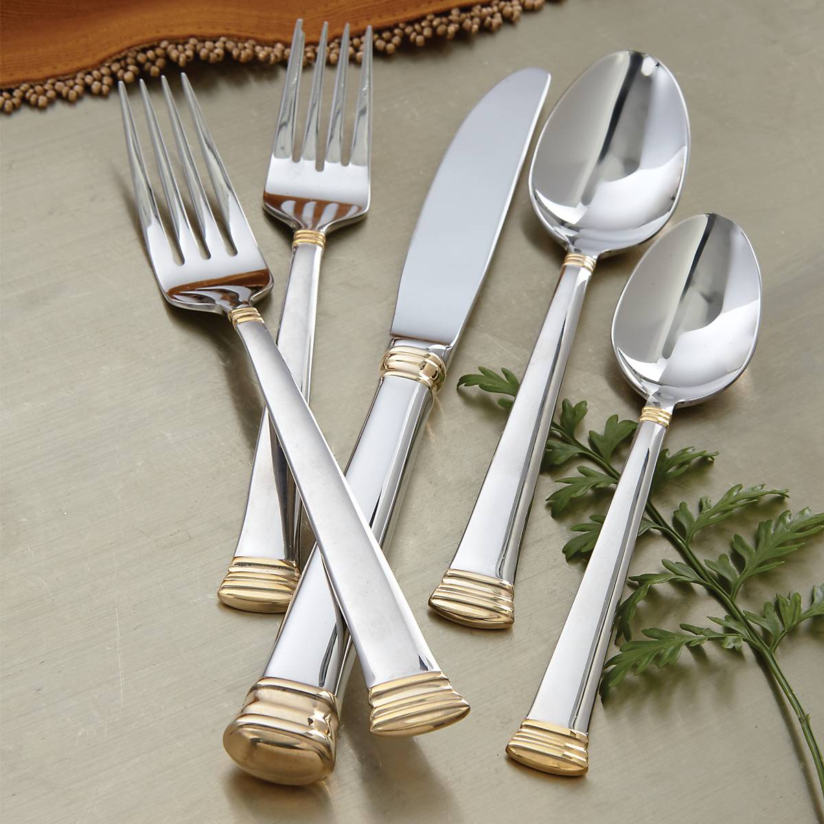 Eternal Gold 5-Piece Place Setting - Image 2