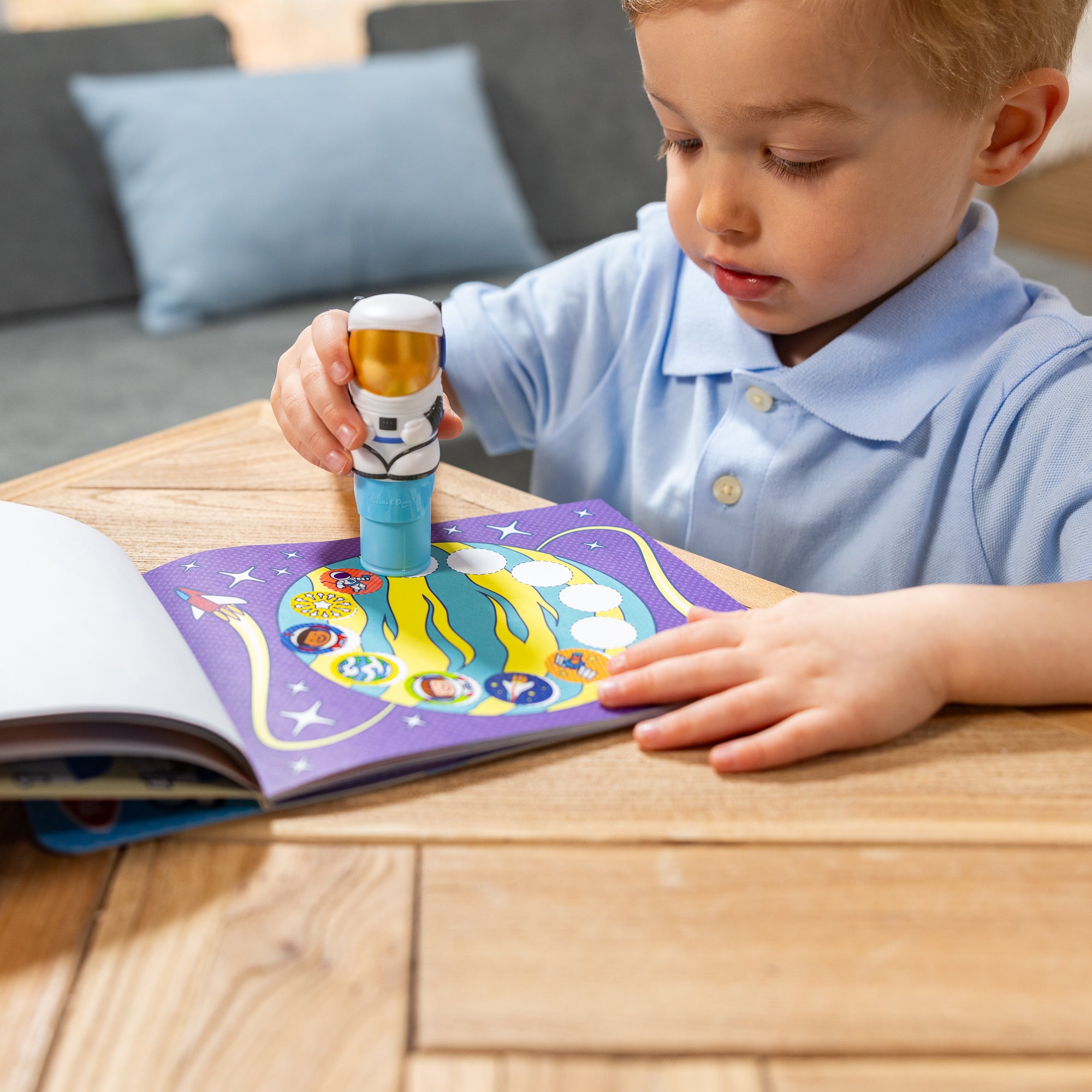 Sticker WOW!™ Activity Pad & Sticker Stamper - Astronaut - Image 8