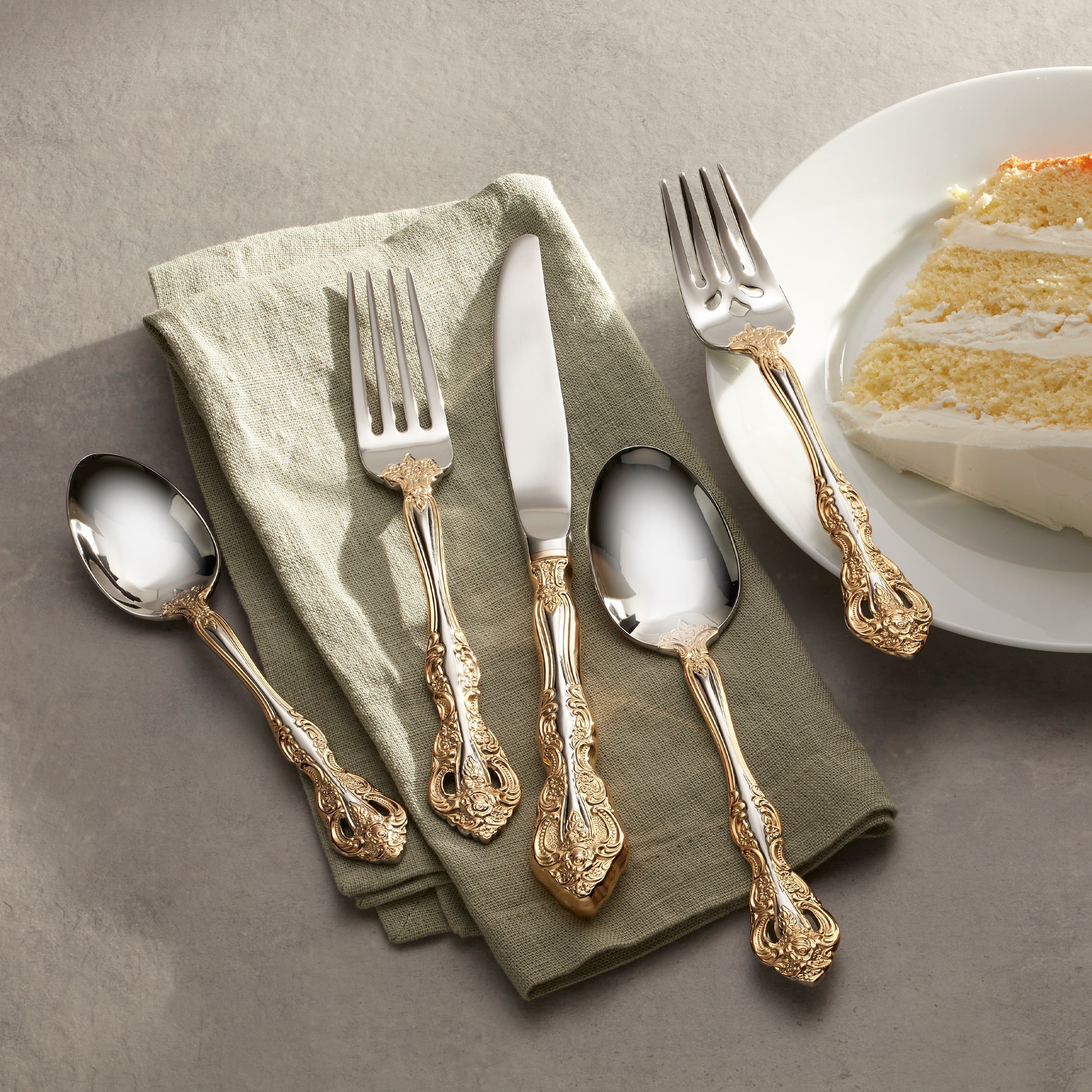 Golden Michelangelo 5-Piece Place Setting - Image 2