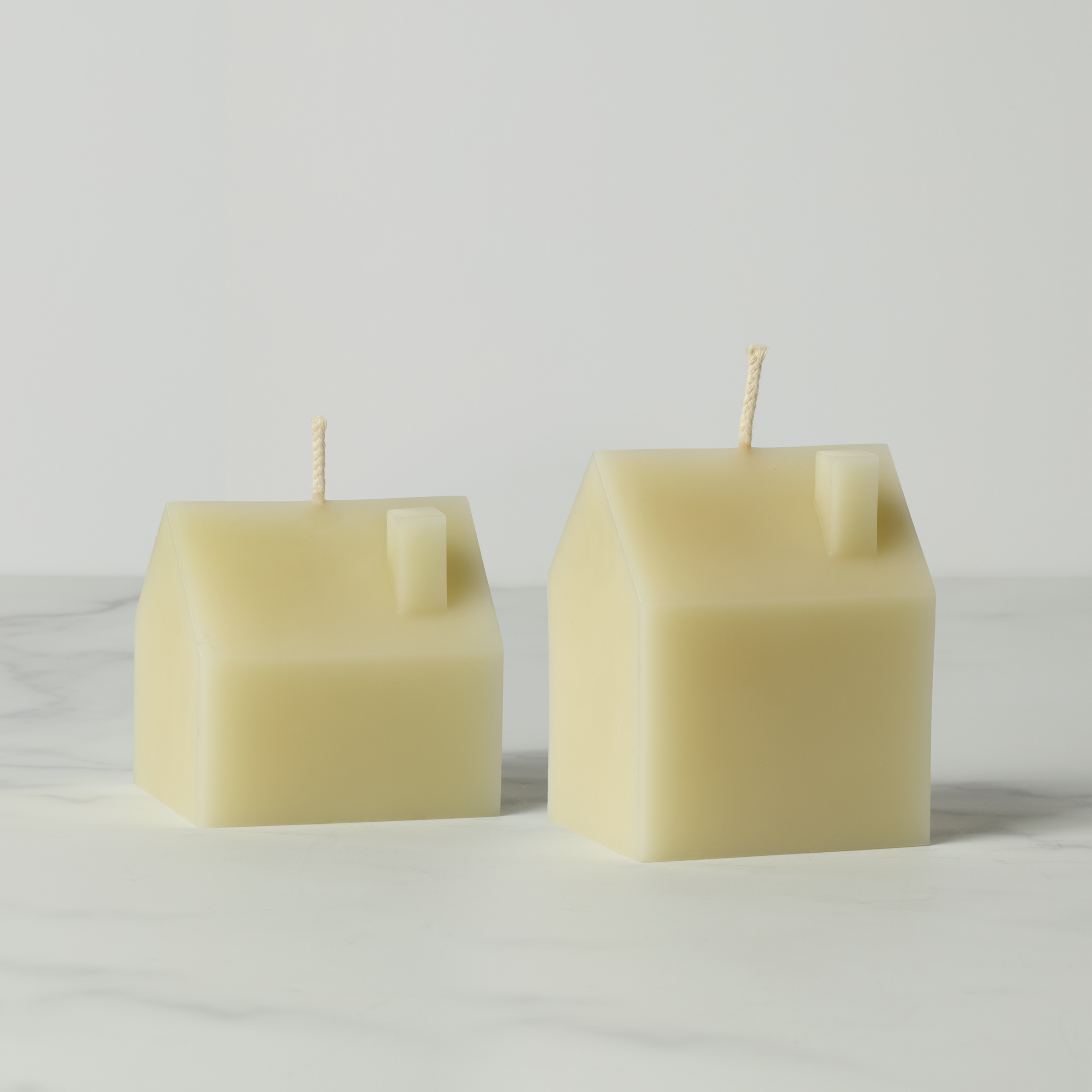Iconic Cream Small House Candle - Image 4