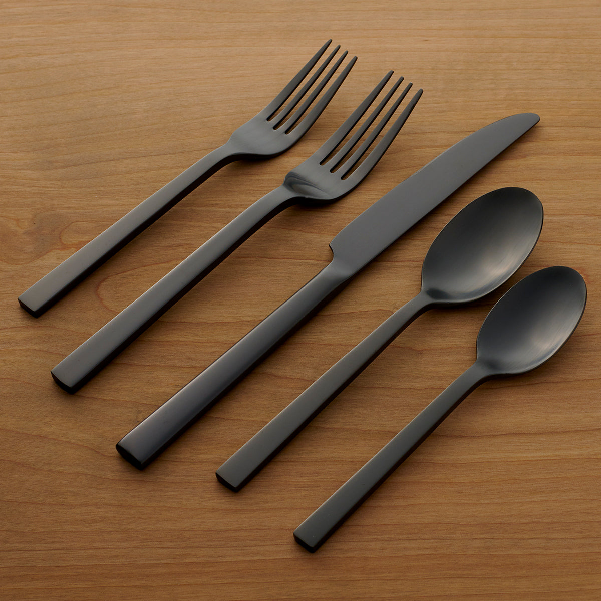 Chefs Table Midnight Matte 20-Piece Flatware Set - Image 3