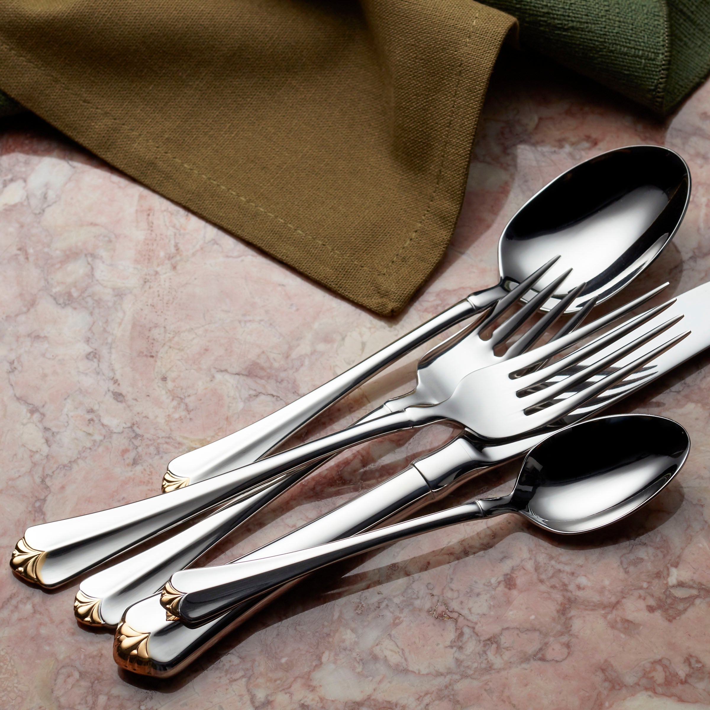 Golden Juilliard 20-Piece Flatware Set - Image 2