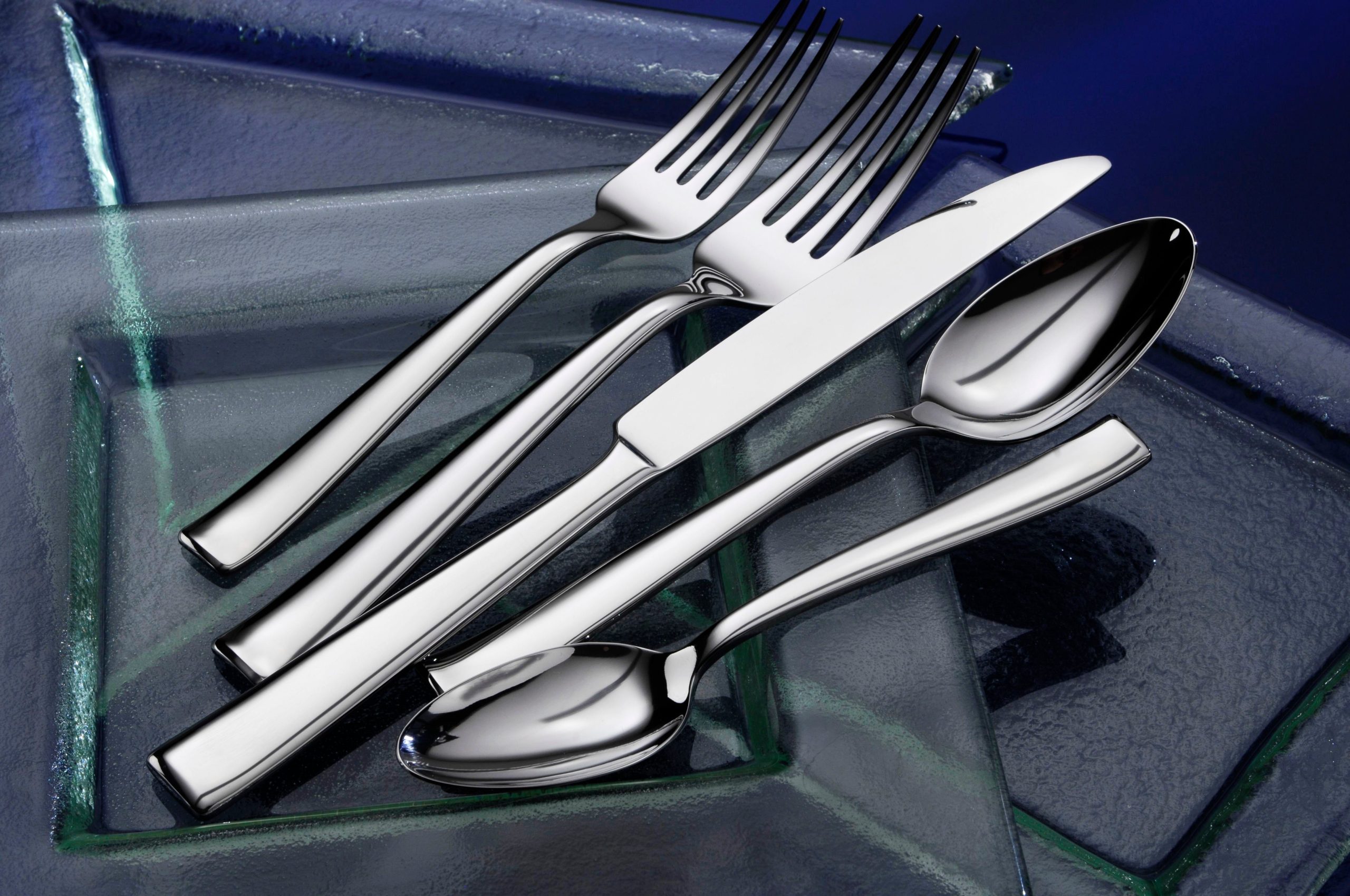 Monolith 20-Piece Flatware Set - Image 2